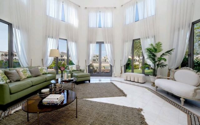 Beautiful 7 Bedrooms Villa A10