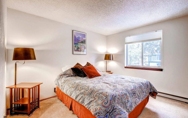 Mark IX Condominiums