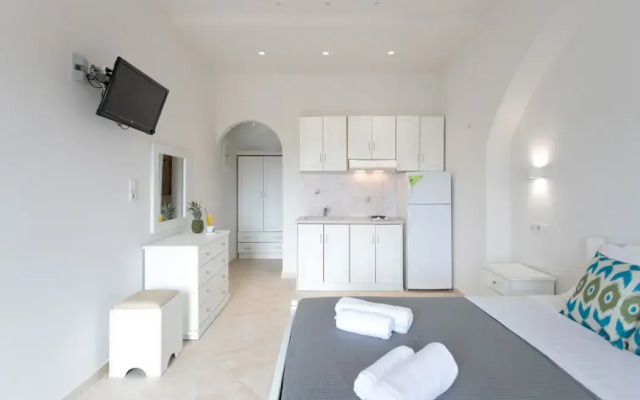 Almiriki Naxos Beachside Living