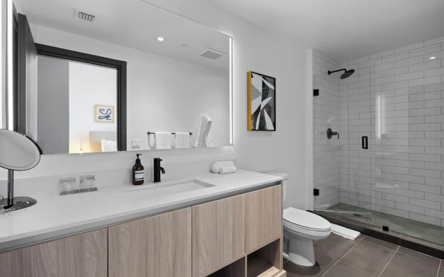 Amazing City View Condo at Miami