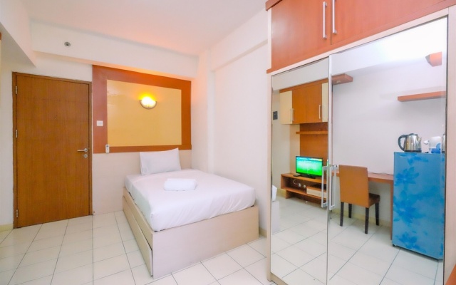 Strategic And Modern Look Studio At Margonda Residence 2 Apartment – Guest Rooms – Depok
