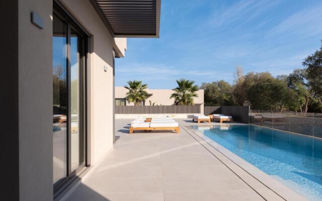 Melia Athina Luxury Villa, an Evanescence Retreat, By ThinkVilla