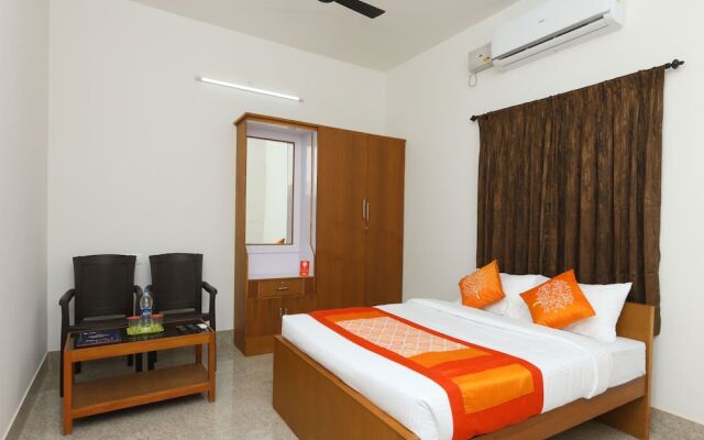 OYO 13858 Rithus Residency