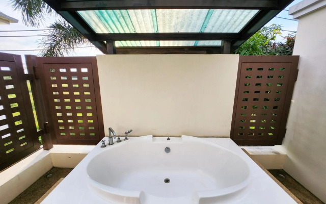 Punnapha Pool Villa  Pattaya