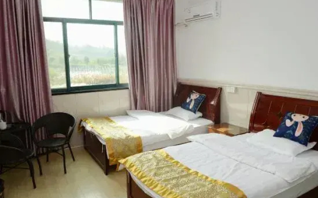 Yuxian Ahua Mountain Villa