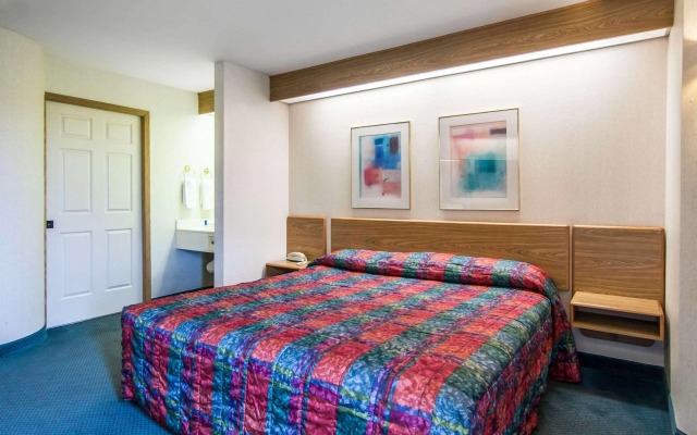 Rodeway Inn Salem Northgate