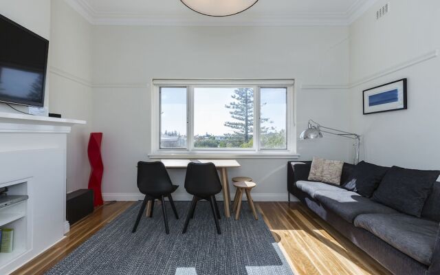 Cottesloe Beach Deluxe Apartment