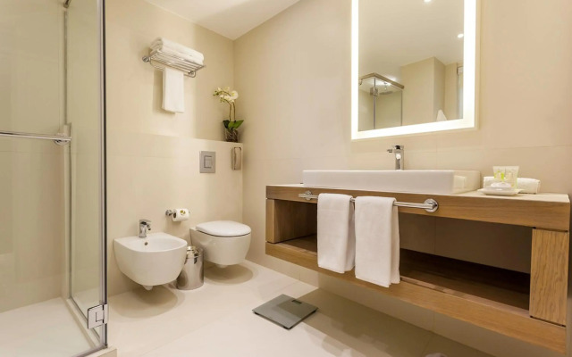 ALQasr Metropole Hotel