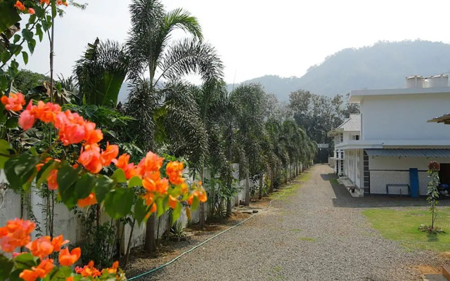 Palm View Residency By OYO Rooms