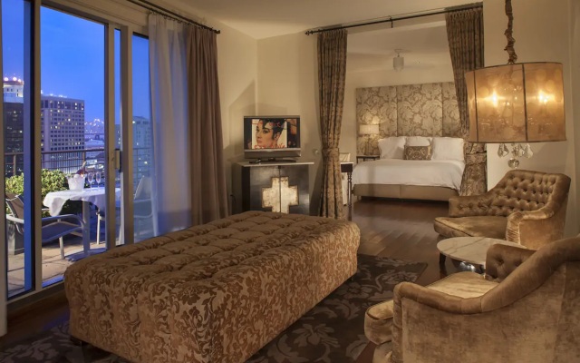 International House Hotel