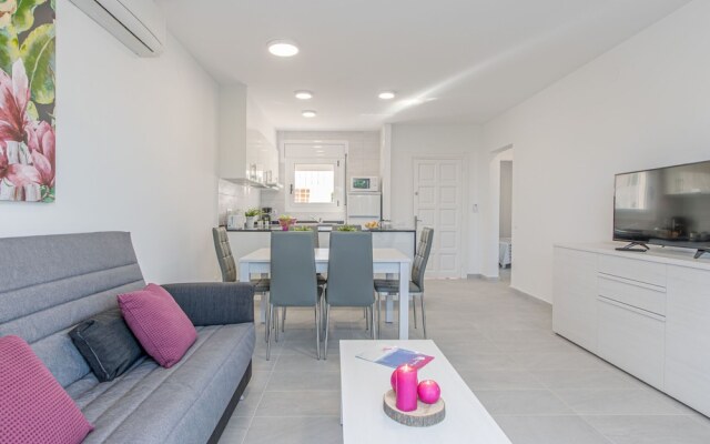 Spacious Apartment in Empuriabrava With Private Garden