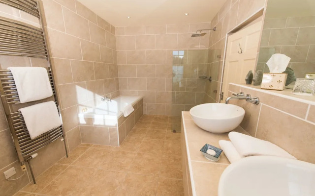 Cavens Country House