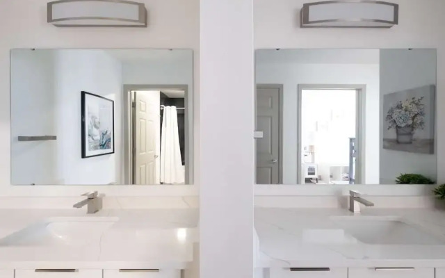 Luxury Central Apartment with Gym
