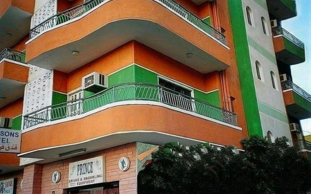 Seasons Hotel