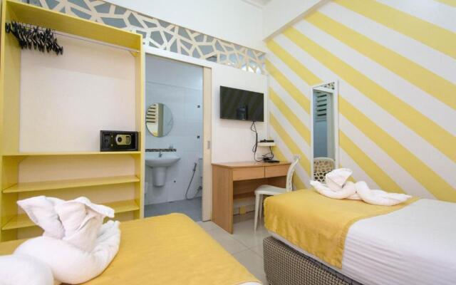 Alicia Tower Residences - Adult Only - Hostel