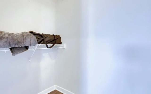 Spacious Apartment in Alexandria