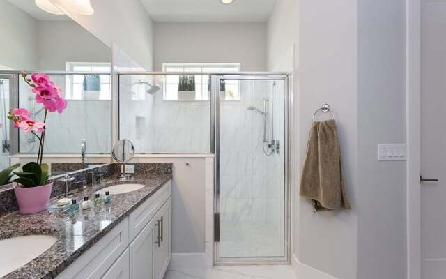 W216 - 5 Bedroom Luxury Villa Near Disney