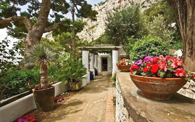 Villa Bougainvillea