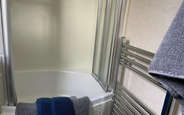 Captivating 2-bed Static Caravan on Private Land