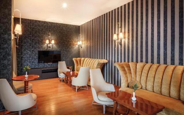Remisens Casa Rosa, Annexe