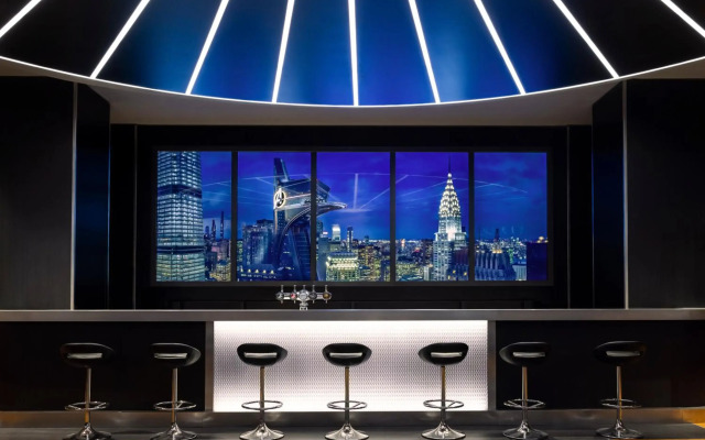 Disney's Hotel New York - The Art of Marvel