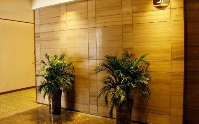 Super 8 Kaifeng City Government