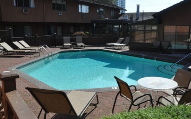 Lake City Inn & Suites