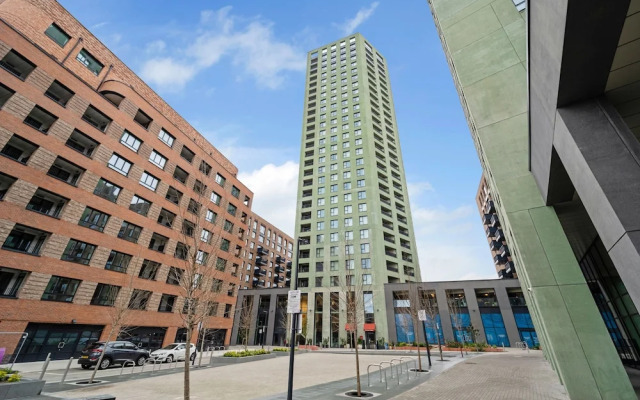 Stunning Two-bedroom Apartment With a Balcony