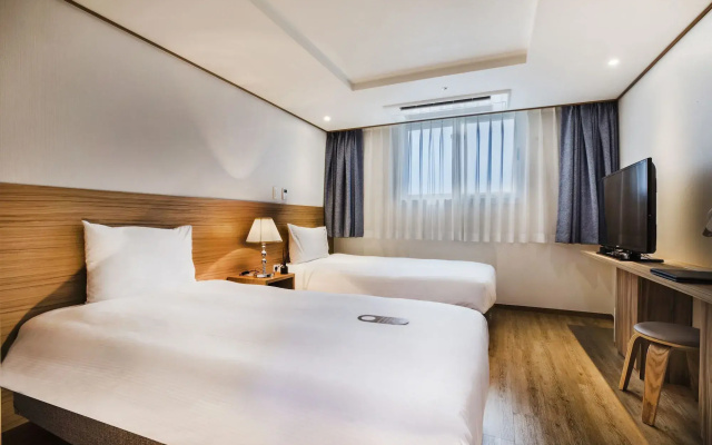 Hotel Rest Seogwipo