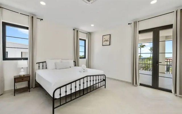 NEW Walk 2 Beach - 5BR Bonusroom w Pool Office