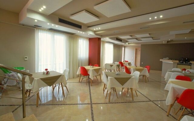 Sun & Sea Luxury Hotel