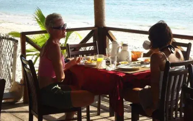 Jambiani White Sands Beach Bungalows