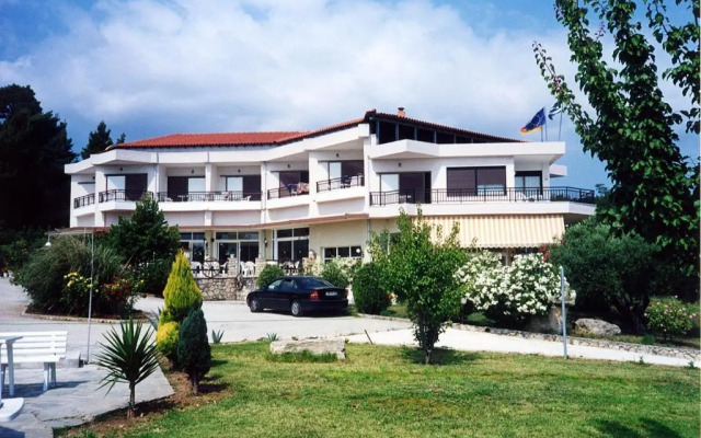 Pashos Hotel