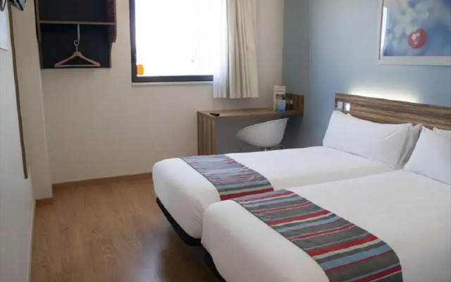 Travelodge Madrid Metropolitano