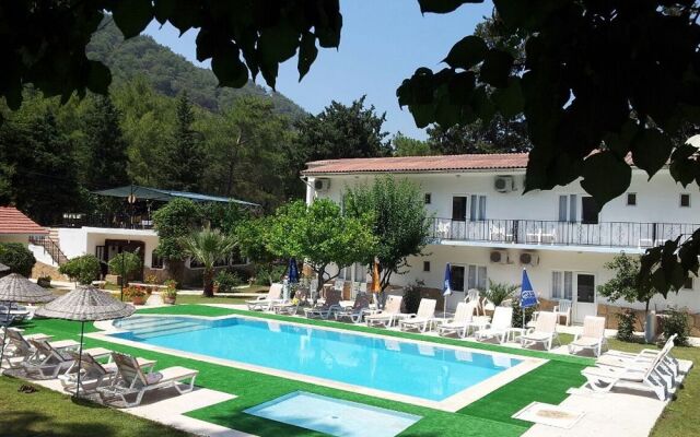 Maviay Hotel