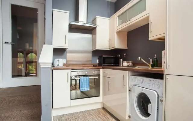 Joli Central Apartments