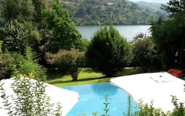 Lovely 1-bed Apartment in Santa Cruz do Douro