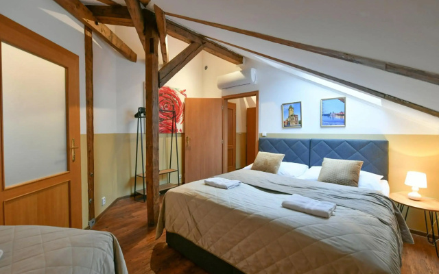 Amazing Charles Bridge Apartment