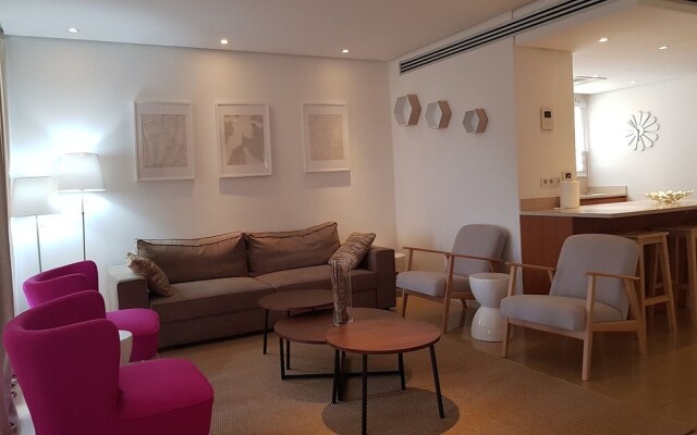 Stay.Plus Style Sur Mesure