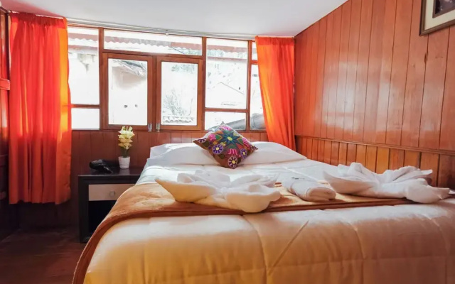 Charming Wooden Apart In Central Cusco