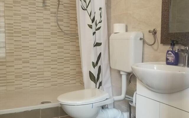 Appartment House Peresiji