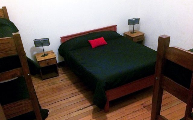 Hostal Irreal - Hostel