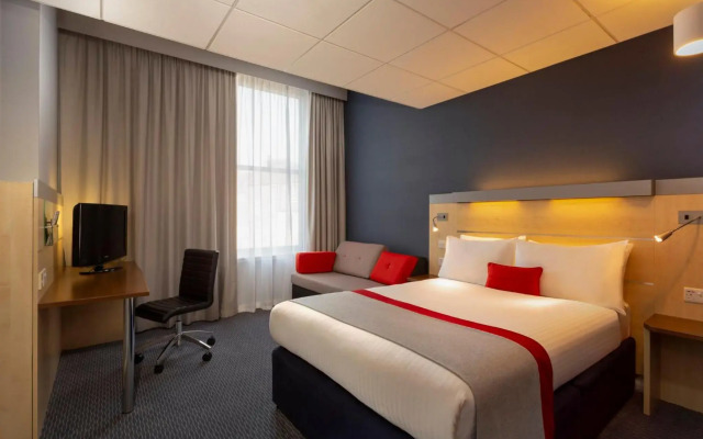 Holiday Inn Express - Edinburgh City Centre by IHG