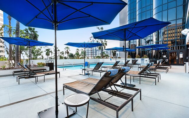 Renaissance Long Beach Hotel