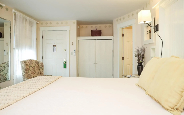 The Charlotte Hotel & Restaurant