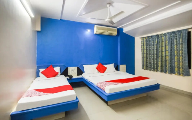 OYO 48043 Hotel Godavari