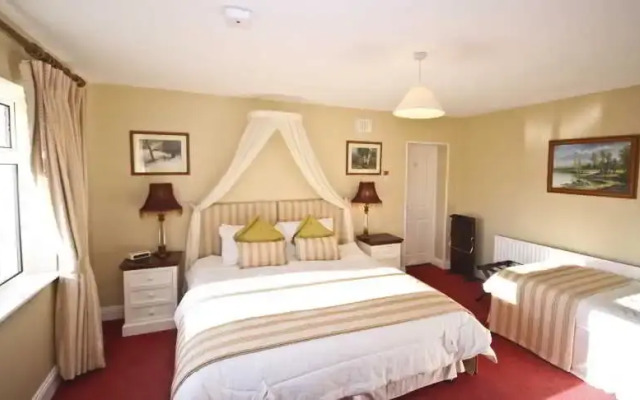 Newlands Country House