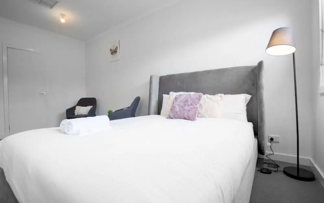 Stunning 3beds Near Knox Shopping Centro@wantirna