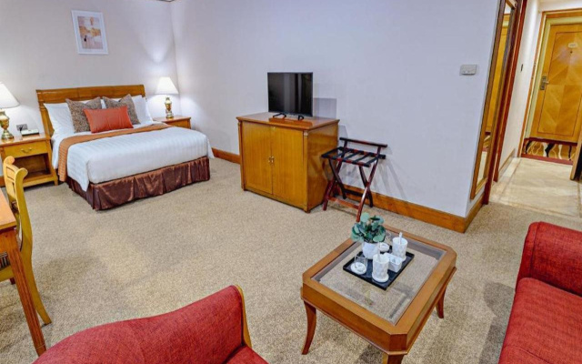 MCollection - Ortigas CBD Near Business & Shopping Hubs