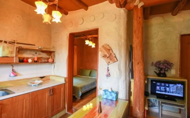 Pyeongchang Dolbaenamu Segeuru Pension